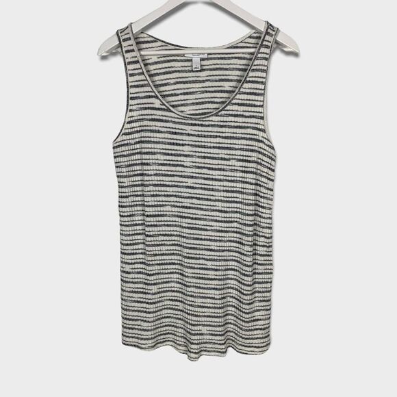 Maternity Tank Bundle size Large - Picture 2 of 10